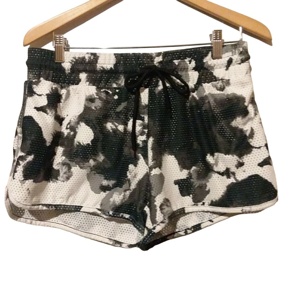 BEBE SPORT RHINESTONE LOGO GRAY WHITE‎ SHORT MEDIUM